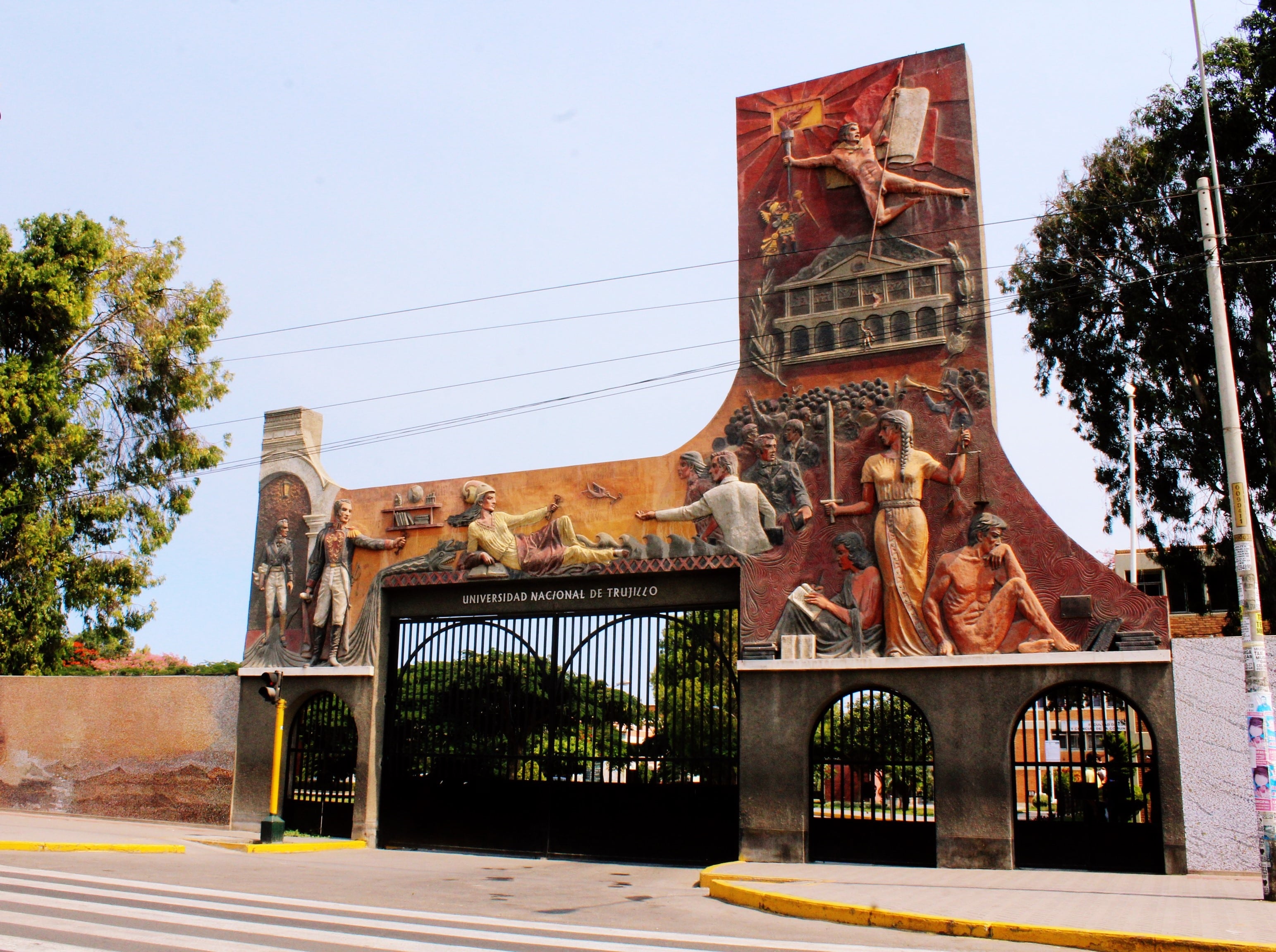 Universidad Nacional de Trujillo